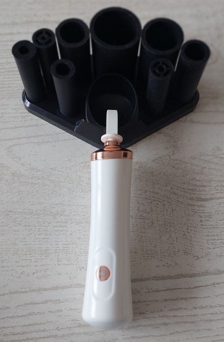 Електрическа машинка за почистване на четки за грим