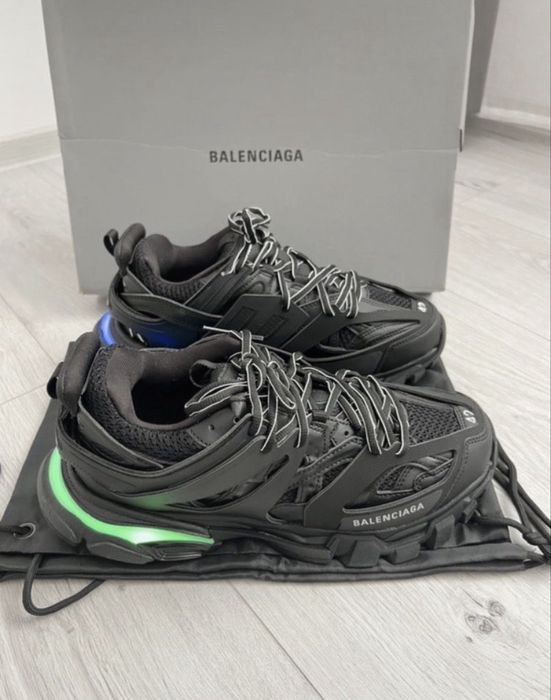 Balenciaga Track