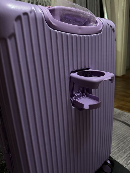 Чемодан сиреневый М