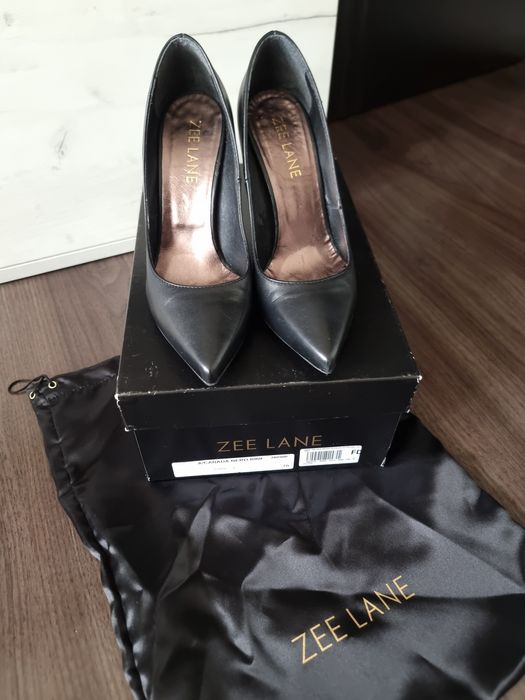 Дамски ботуши и обувки