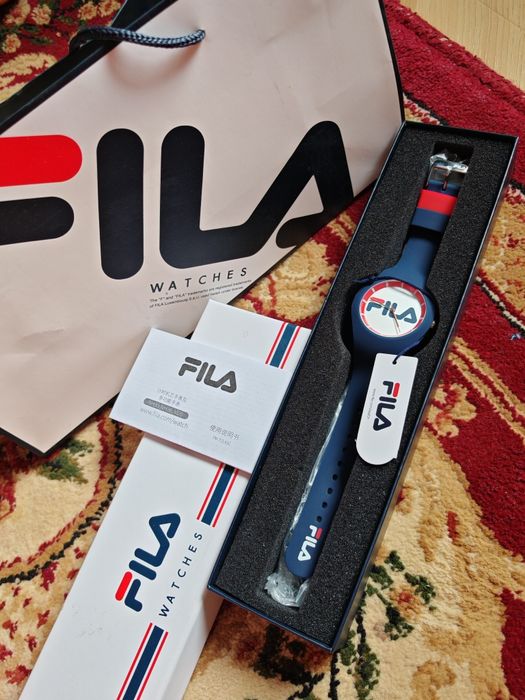 Часы от бренда Fila