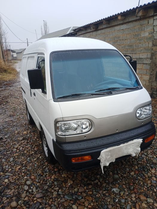 Дамас Ван сотилади