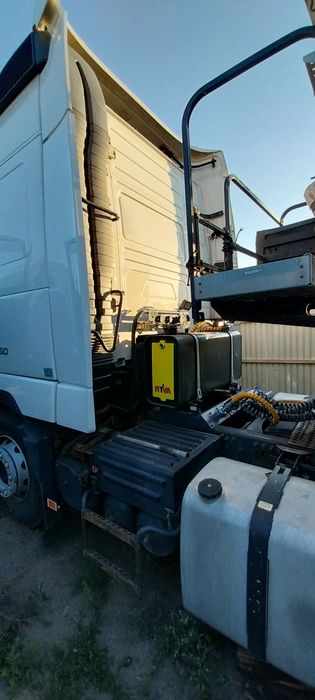 VOLVO 12 года продам