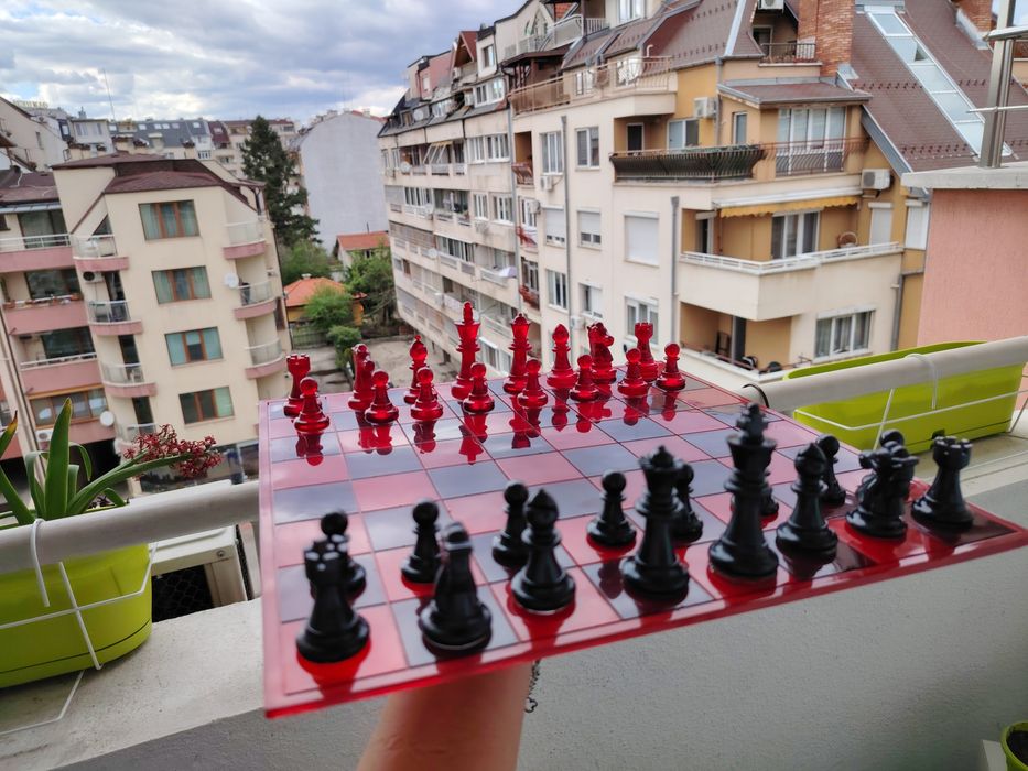 Шахматна дъска от епоксидна смола