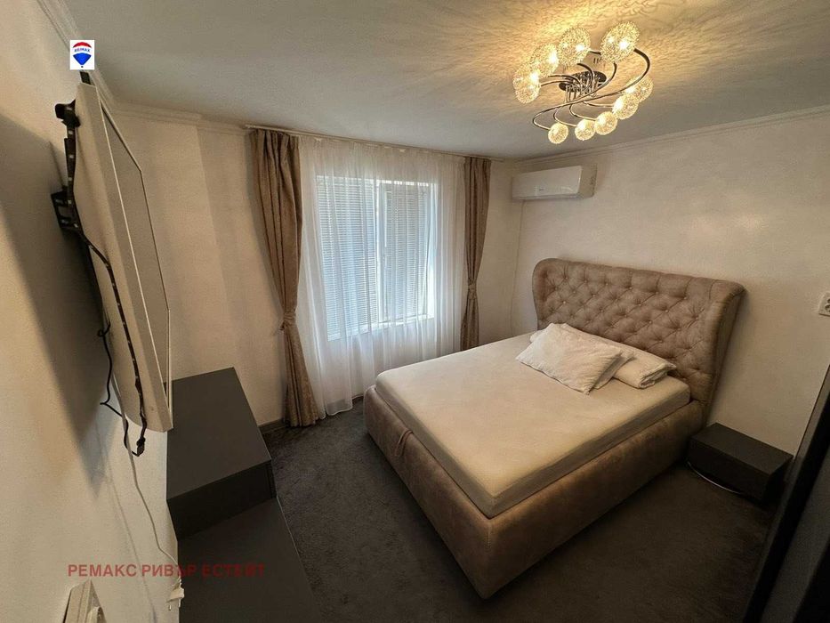 Къща на два етажа за продажба гр. Две могили