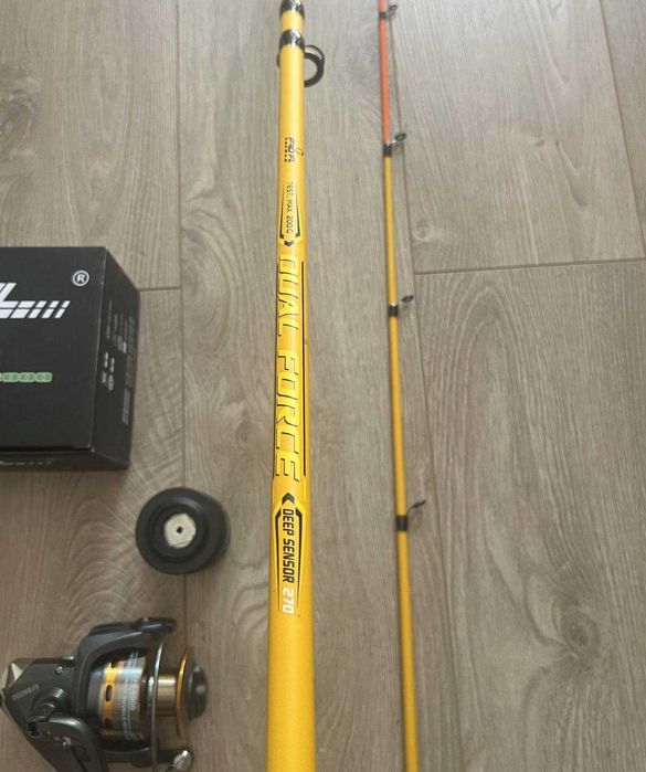 Set pescuit la dunare / rauri 1 lanseta echipata cu mulineta si fir