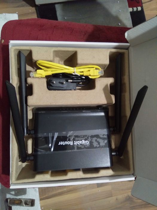 Wi-Fi  рутер.Гигабитов.Нов