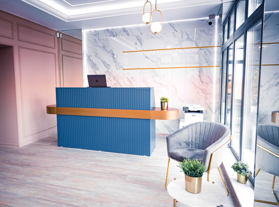 Fotograf Business & Evenimente, Livrare Rapidă + AI pentru Promovare