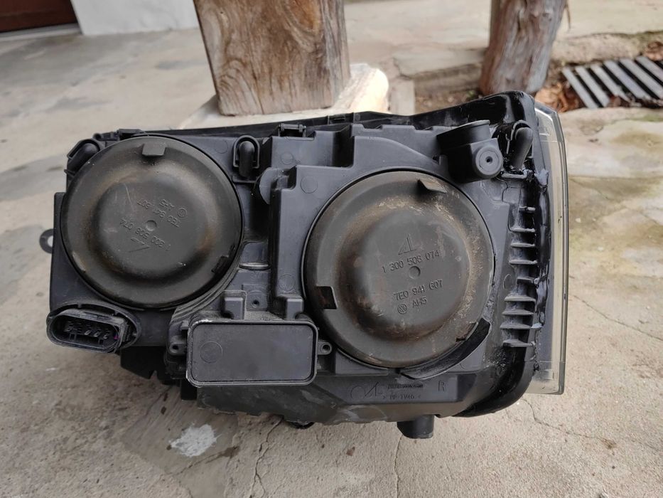 Фар VW Transporter T5 Face Cravelle Multivan десен / Фар Транспортер