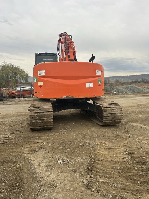 Excavator Hitachi 225 uslc