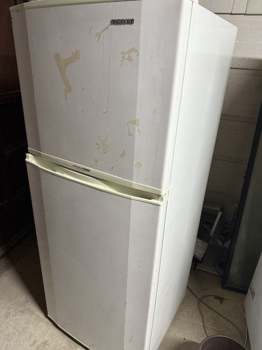 Холодильник Samsung