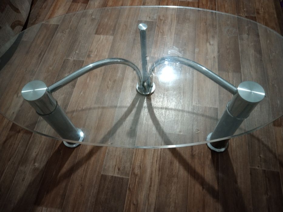 Продам стол журнальный