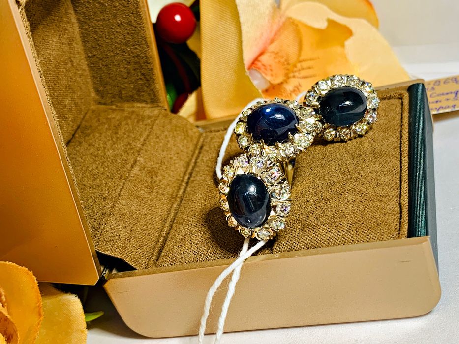 золотой комплект Голубые Озера с бриллиантами и Сапфирами