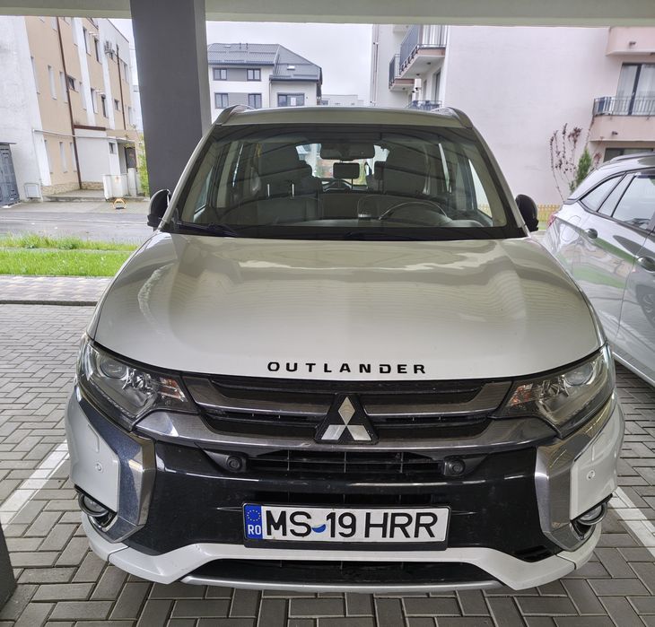 Vand Mitsubishi Outlander phev