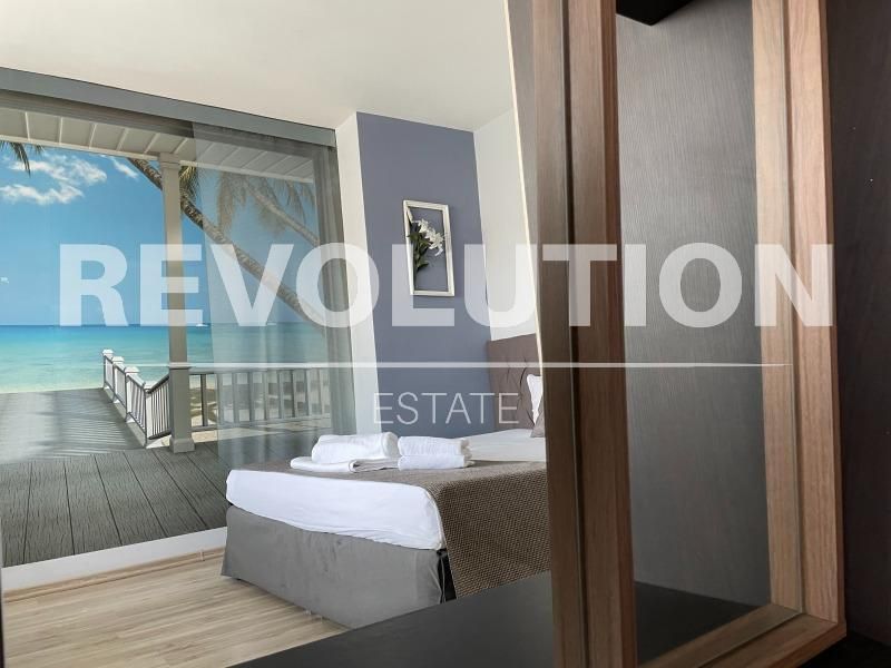 Дава се под наем Тристаен апартамент в Варна, ВИНС - 90 кв.м за 750 € - Снимка #2