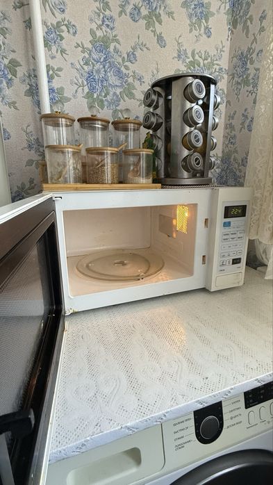 Продам микроволновку. Б/у.