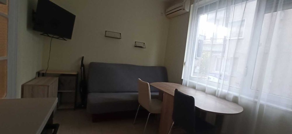 Дава се под наем Тристаен апартамент в Бургас, Център - 65 кв.м за 500 € - Снимка #4