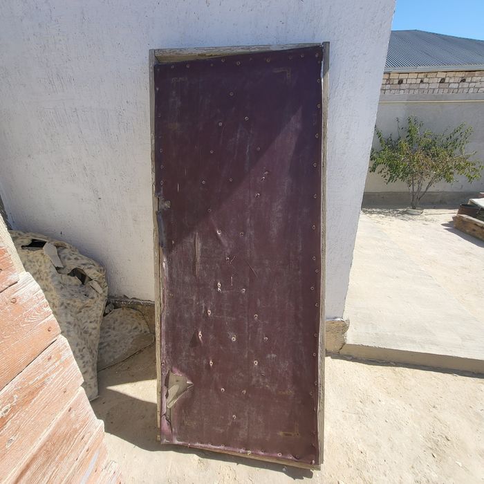 Ағаш Есік сатылады размер 2 м/ 87 см