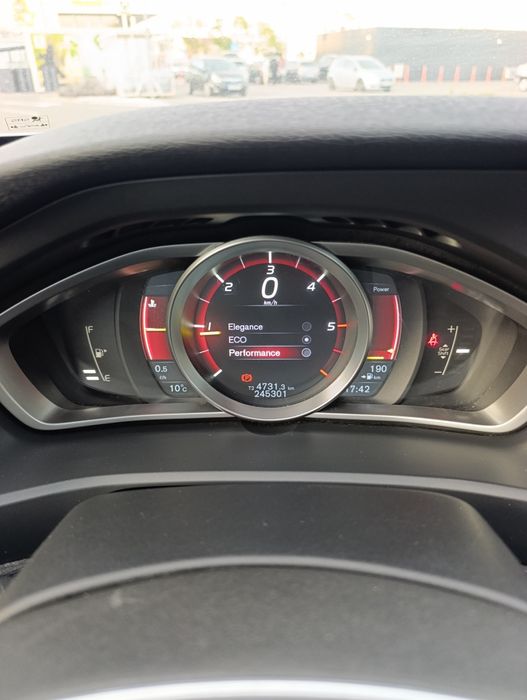 Volvo V40 / 1.6 diesel/ euro / 2014