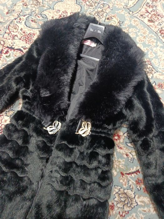 Шуба женская .раз