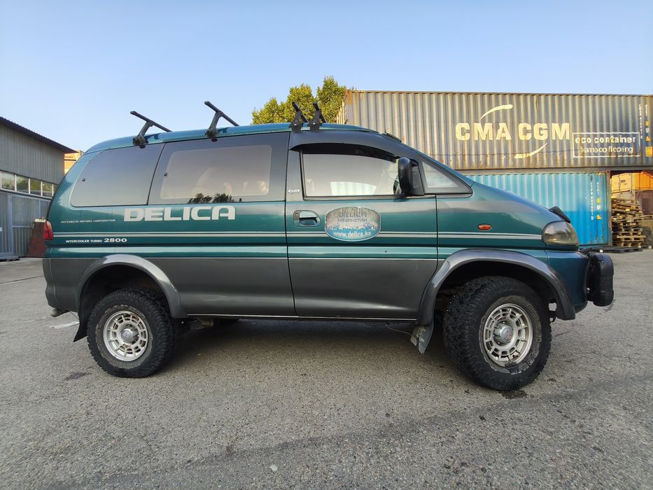Mitsubishi delica