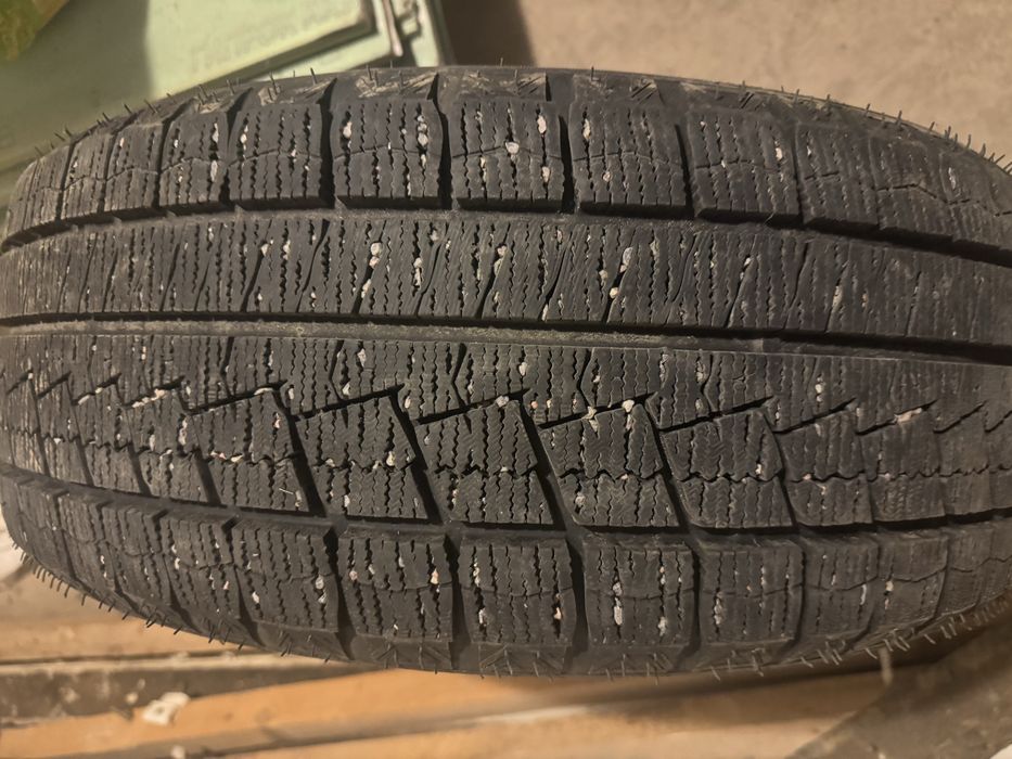 Шины зимние размер R17 215/55