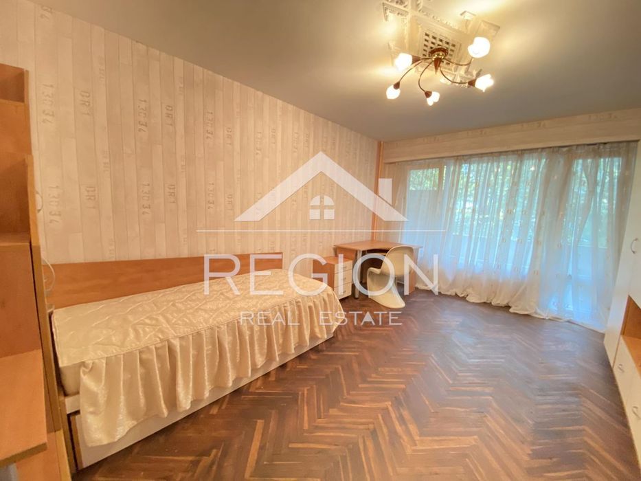 Дава се под наем Четиристаен апартамент в Варна, Цветен квартал - 86 кв.м за 357 € - Снимка #8