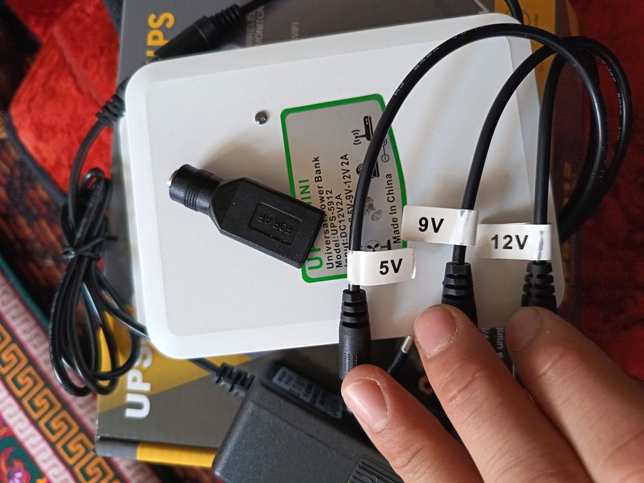 WiFi Camera UPS  sotiladi