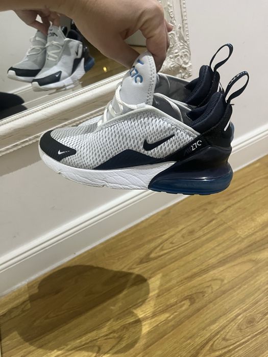 Adidasi Nike model 270 , masura 35