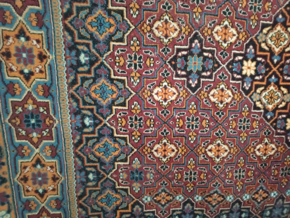 Продам ковер 2х3