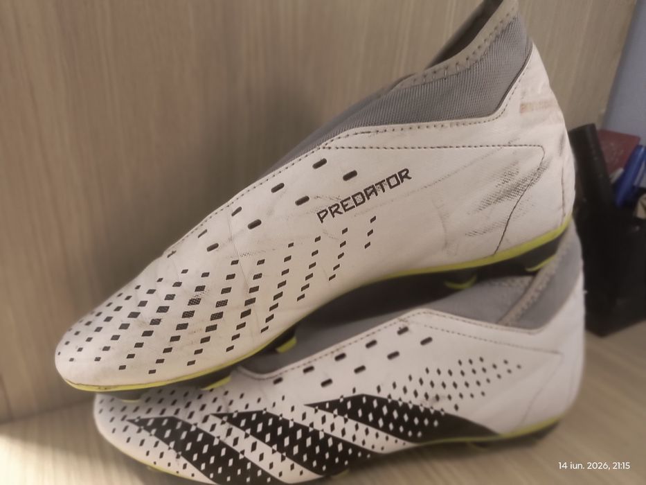 Ghete fotbal Adidas Predator Accuracy 4 cu crampoane mărimea 42