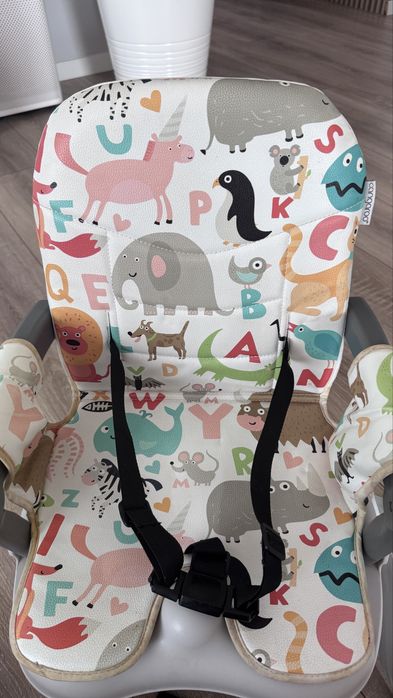 Inaltator pentru masa Cangaroo Kiwi Booster Animalute 30x35 cm, Multicolor