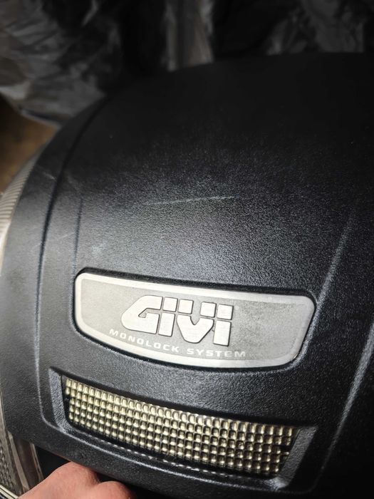 Topcase Givi honda hornet pc36