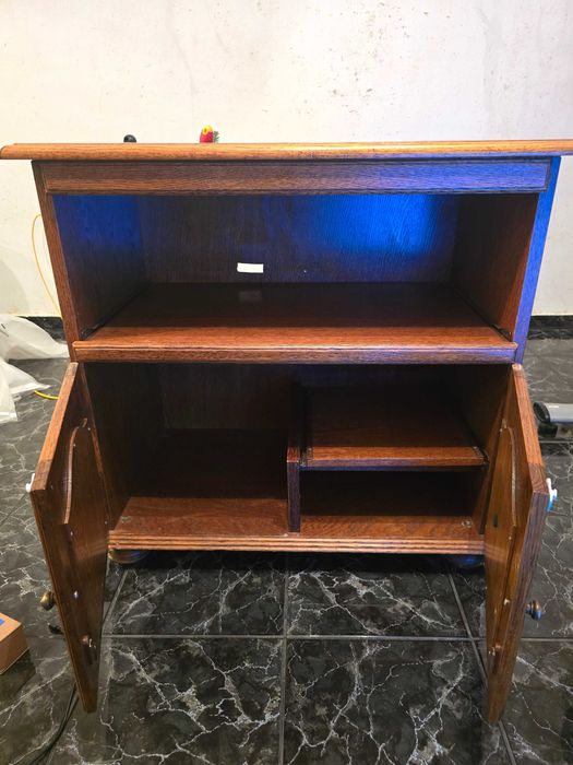 Кухня от масивно дърво + ел. уредите