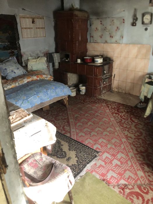 Vand casa 5camere bucatarie vara beci magazie teren