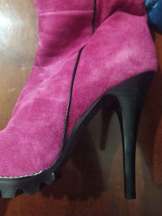 Продам новые осенние сапоги