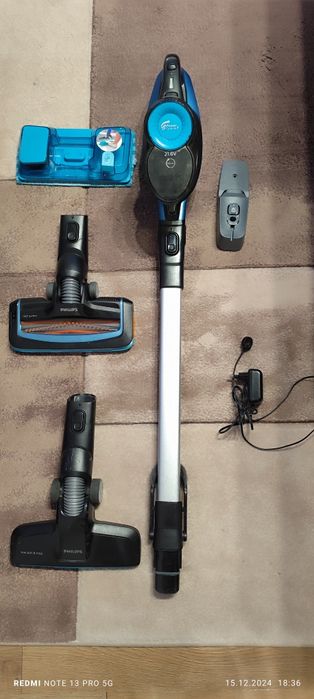 Вертикална прахосмукачка Philips FC6728