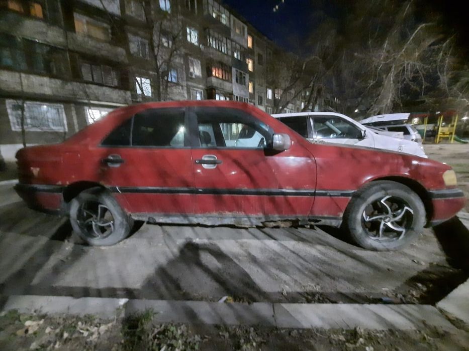 Запчасти Мерседес С класс 1994год
