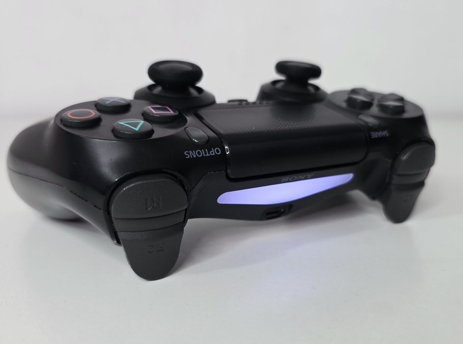 Consola PlayStation 4 slim cu accesorii si jocuri