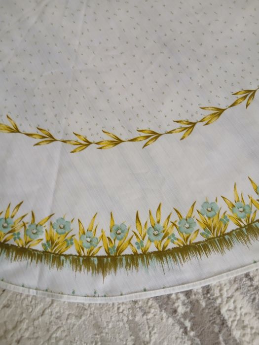 Скатерть на круглый стол