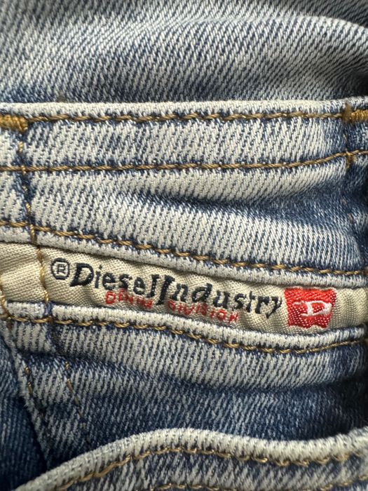 Продам джинсы diesel