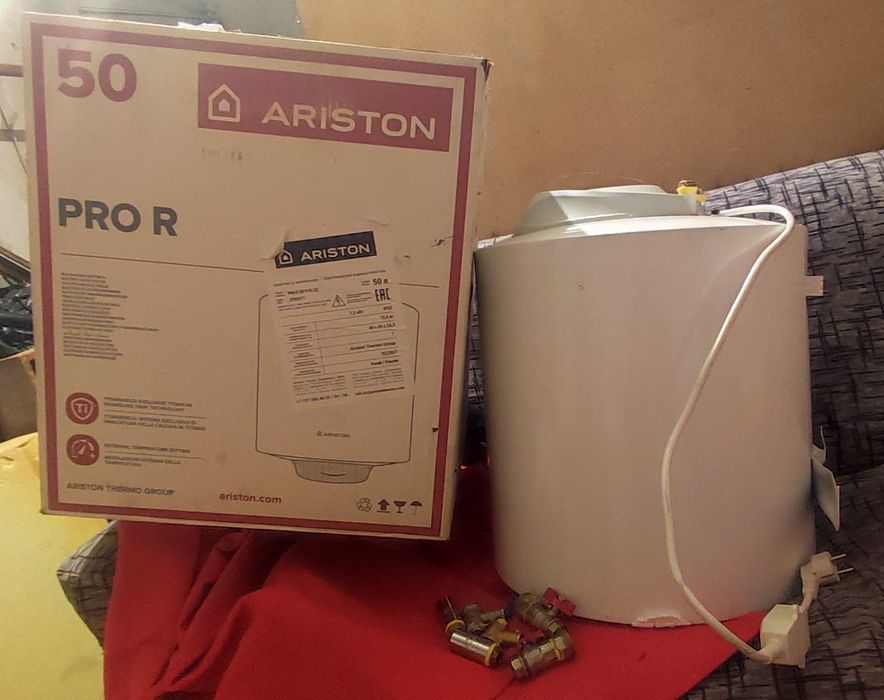 Бойлер Ariston, 50л