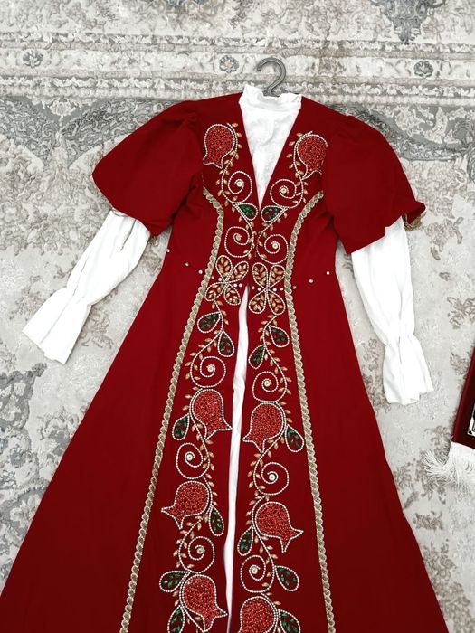 Национальное платье кизил ансамбль кўйлак