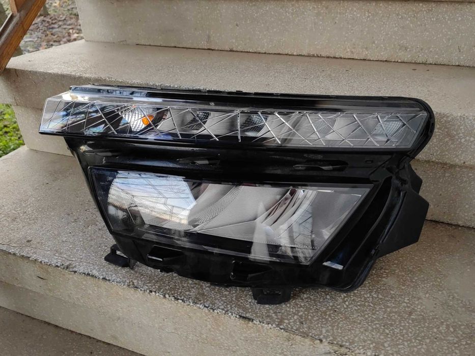 Фар Skoda Kamiq LED ляв / Фар Шкода Карок Оригинален