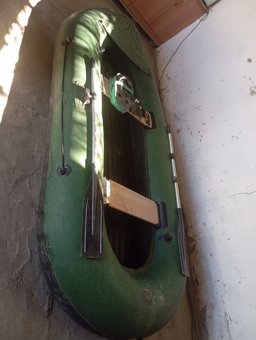 Продам резиновую лодку