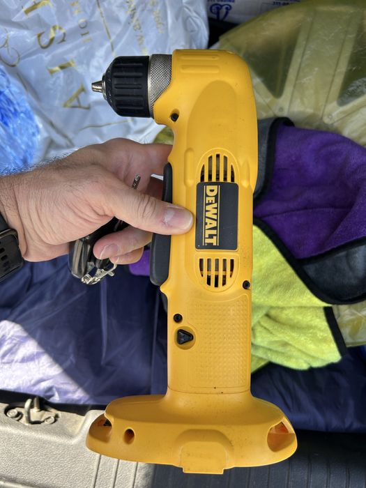 Дрель угловая DeWalt DW960