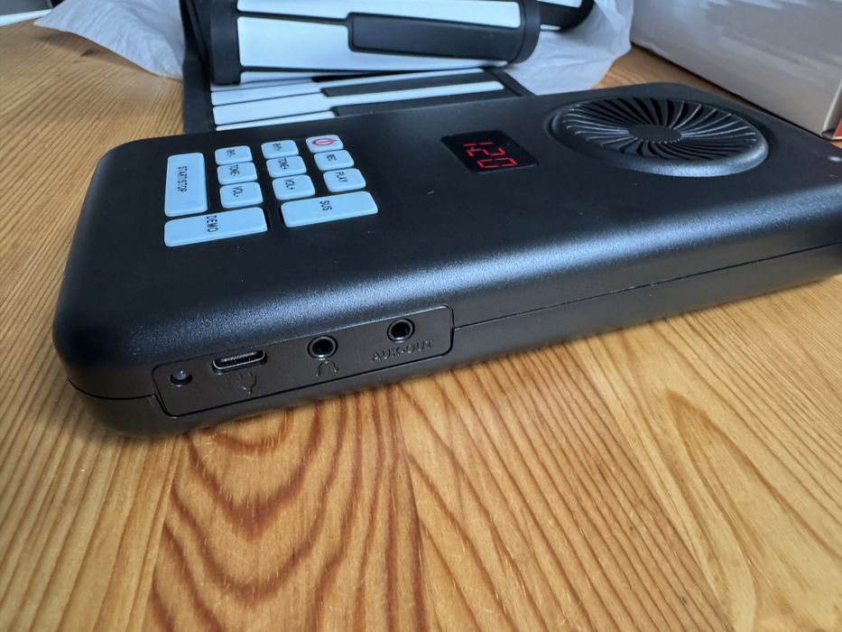 Ново ултралеко електронно пиано, 88 клавиши, usb-c/батерии