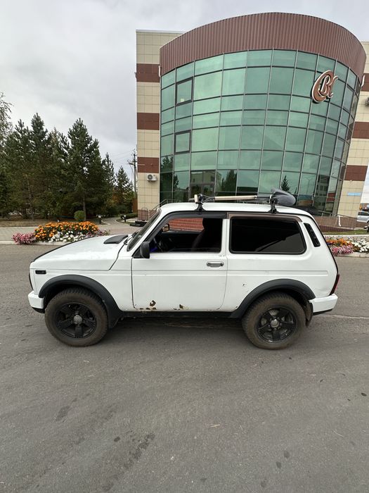 Продам ниву 2121