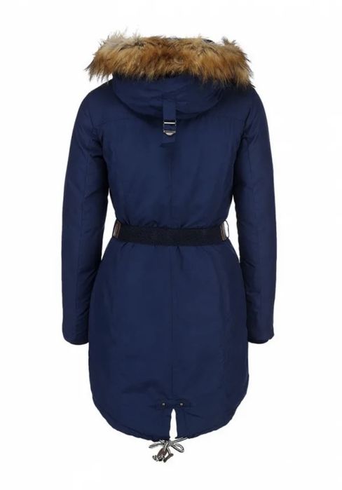 Женский пуховик People с натуральным утеплителем.