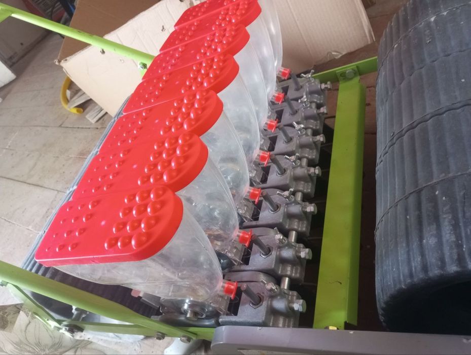 Mini selka urug' ekish apparati